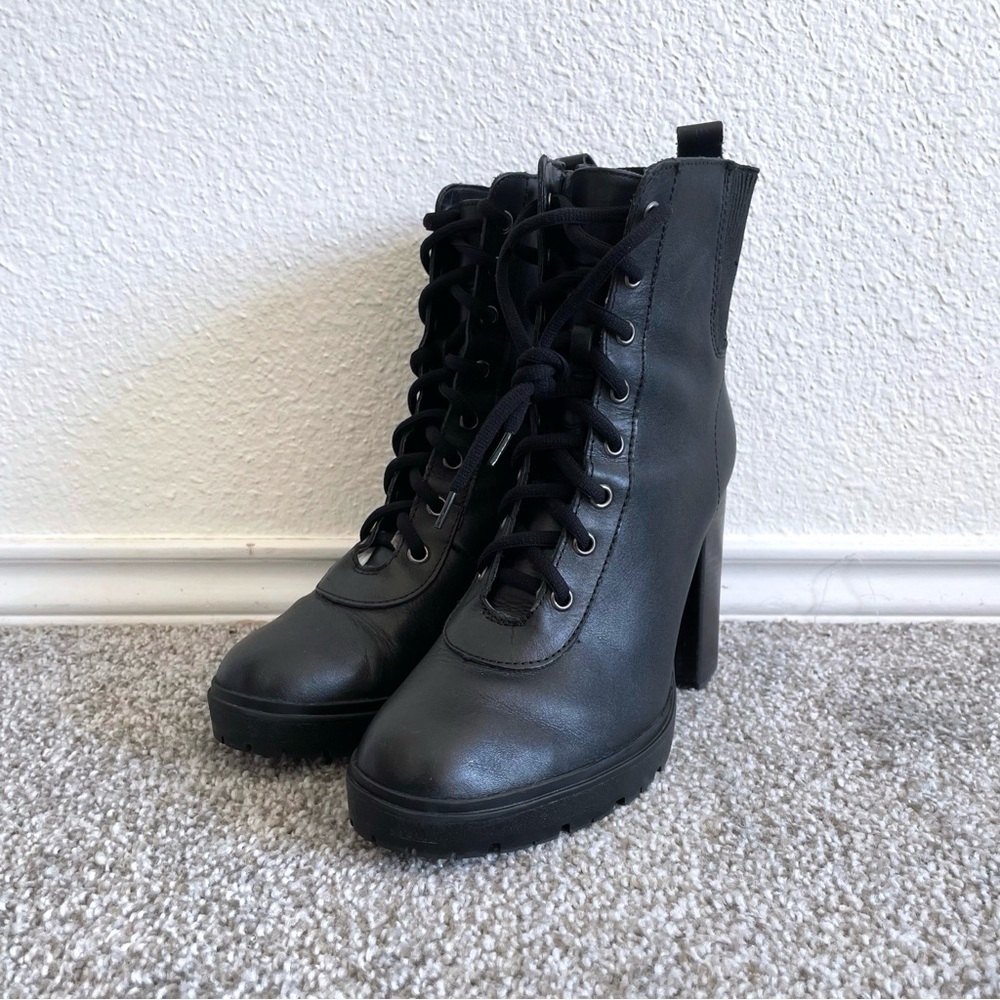 Steven Madden Latch Lace Up Boots 9.5 M Leather Cottagecore Combat Punk Grunge